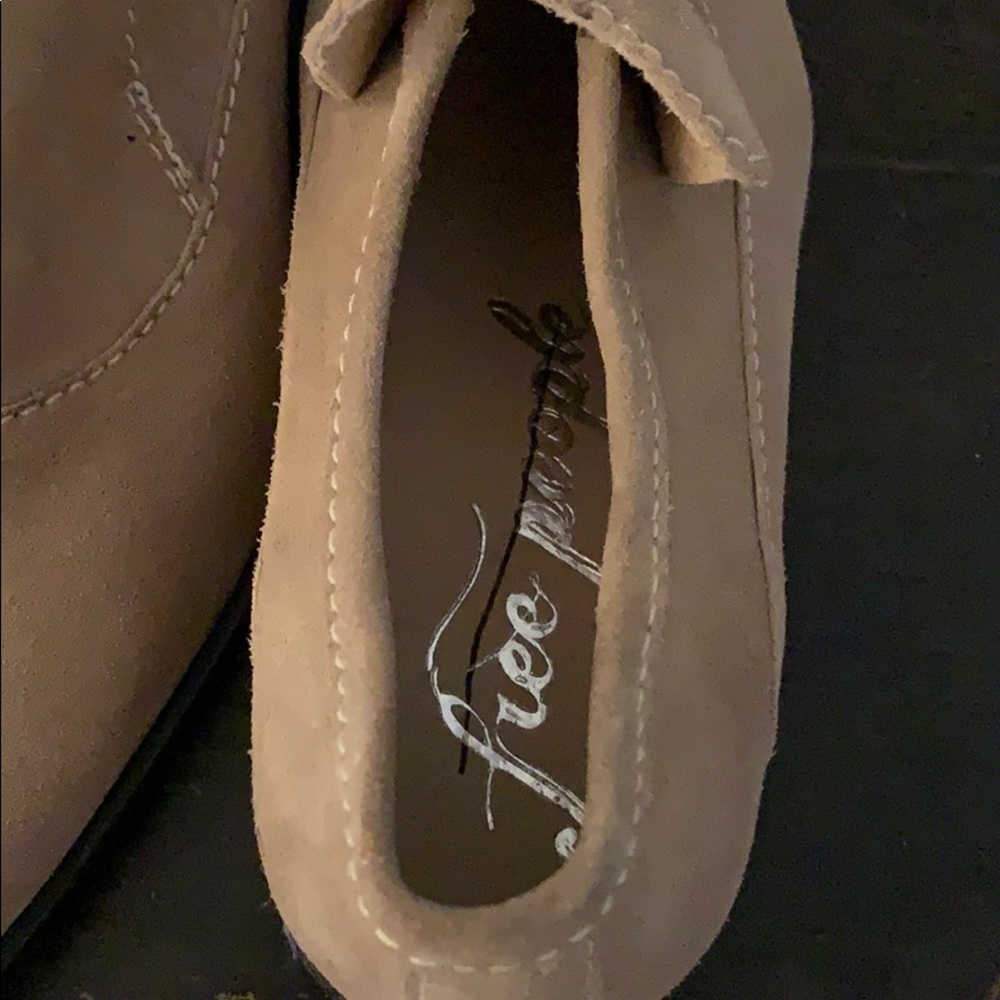 Shoe - Picture 6 of 6